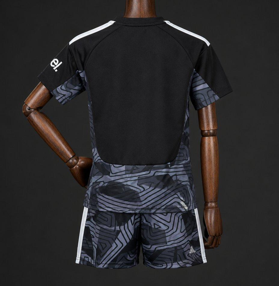 26/27 Kids Arsenal Black with Dark Grey Geometric Contour Pattern Goalkeeper Shirt Set