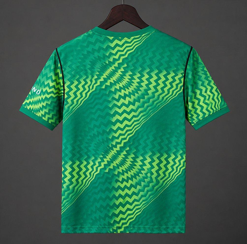 2 Stars 26/27 PSG/Paris Saint Germain Green Goalkeeper Shirt