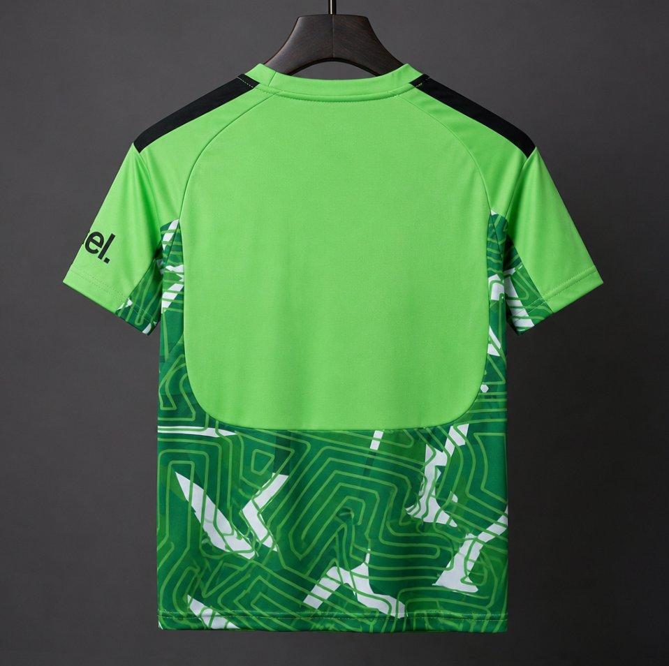 26/27 Arsenal Goalkeeper Neon Green/Dark Green Shirt