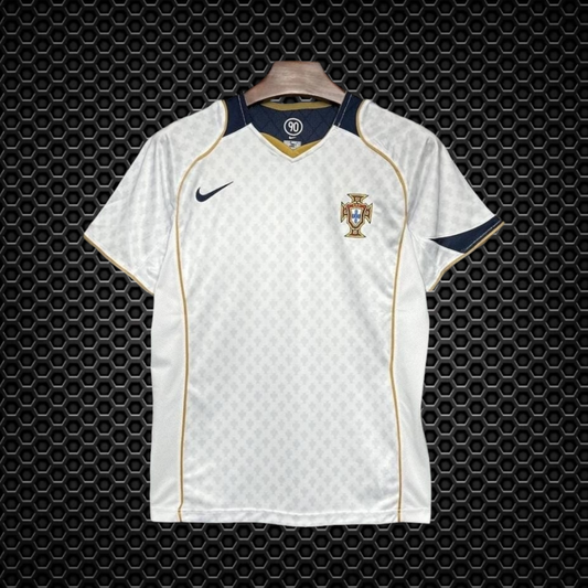 Portugal - Retro Shirt 04/05