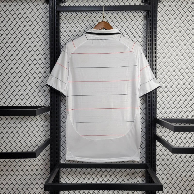 04/06 Retro Manchester United Away Shirt