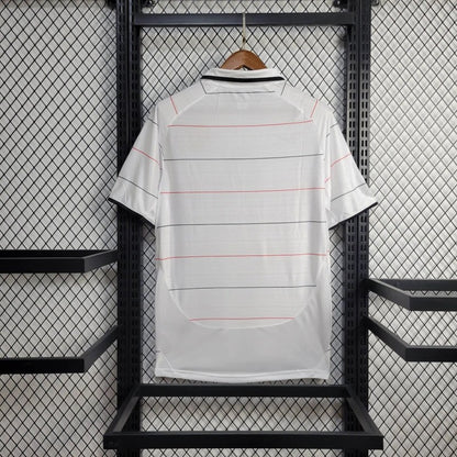 04/06 Retro Manchester United Away Shirt