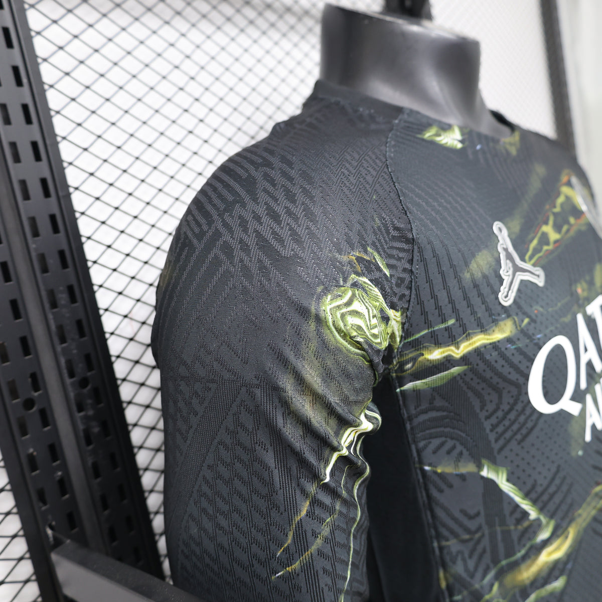 Player Version 26/27 Paris Saint-Germain Fourth Black & Gold/Green Lava Print Long Sleeve Special Edition Shirt