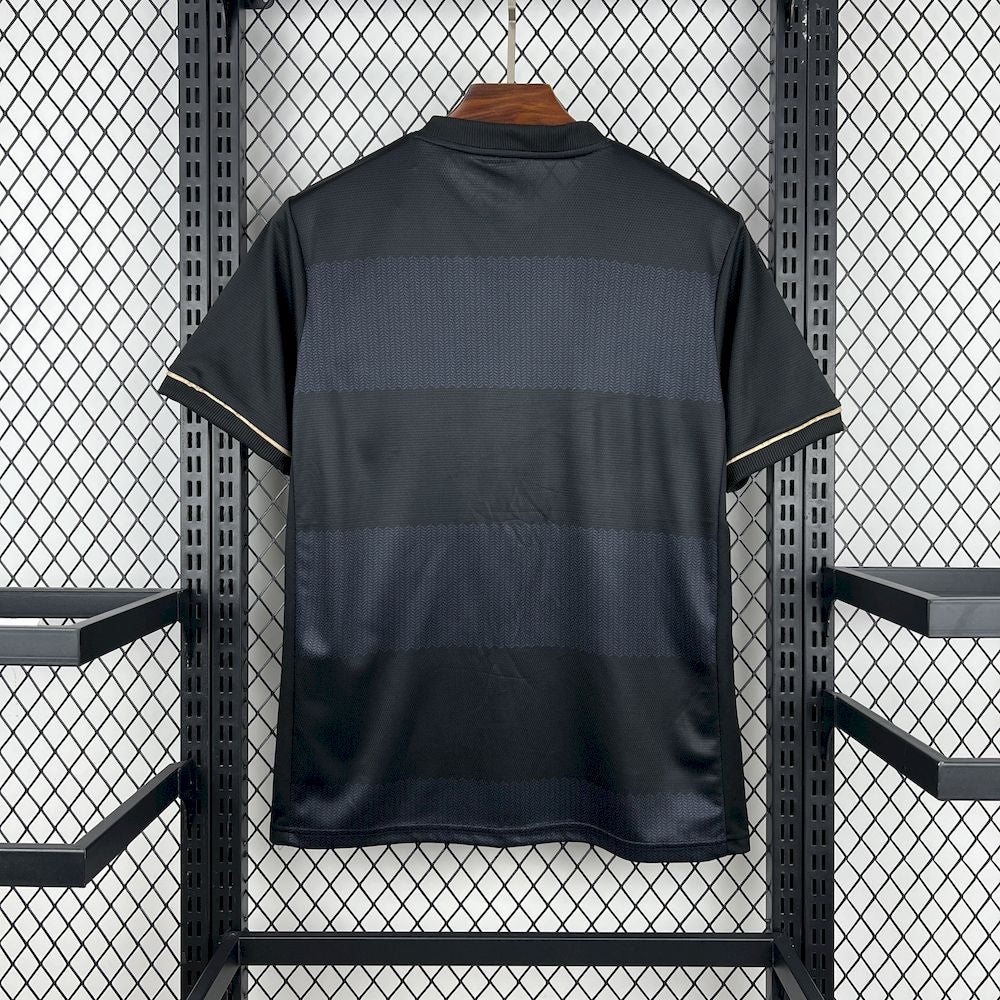 2025/26 Mens Flamengo X Zico 1981 Retro Shirt