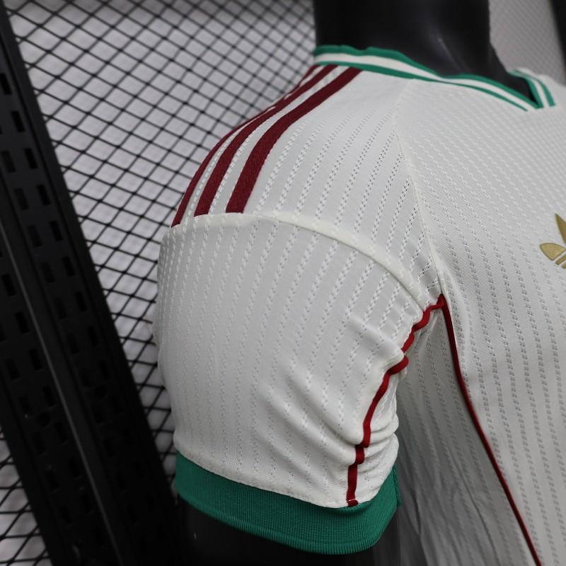 Player Version 26/27 Liverpool FC Off-White with Gold Crest  Special Edition Away Shirt