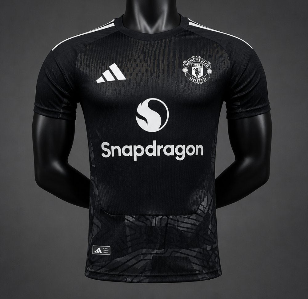 Player Version 26/27 Manchester United Black Goalkeeper Shirt