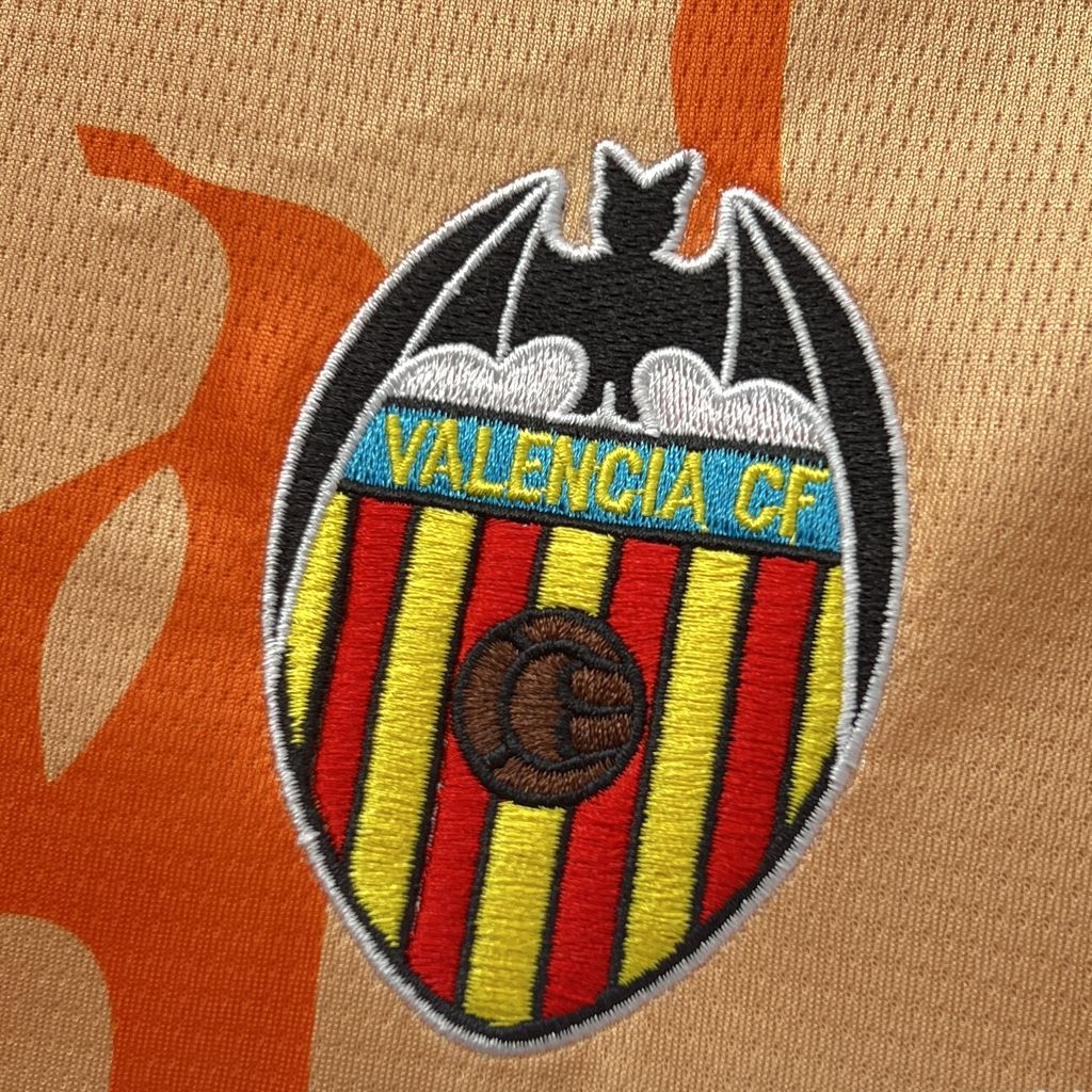 2025/26 Mens Valencia CF Retro Shirt