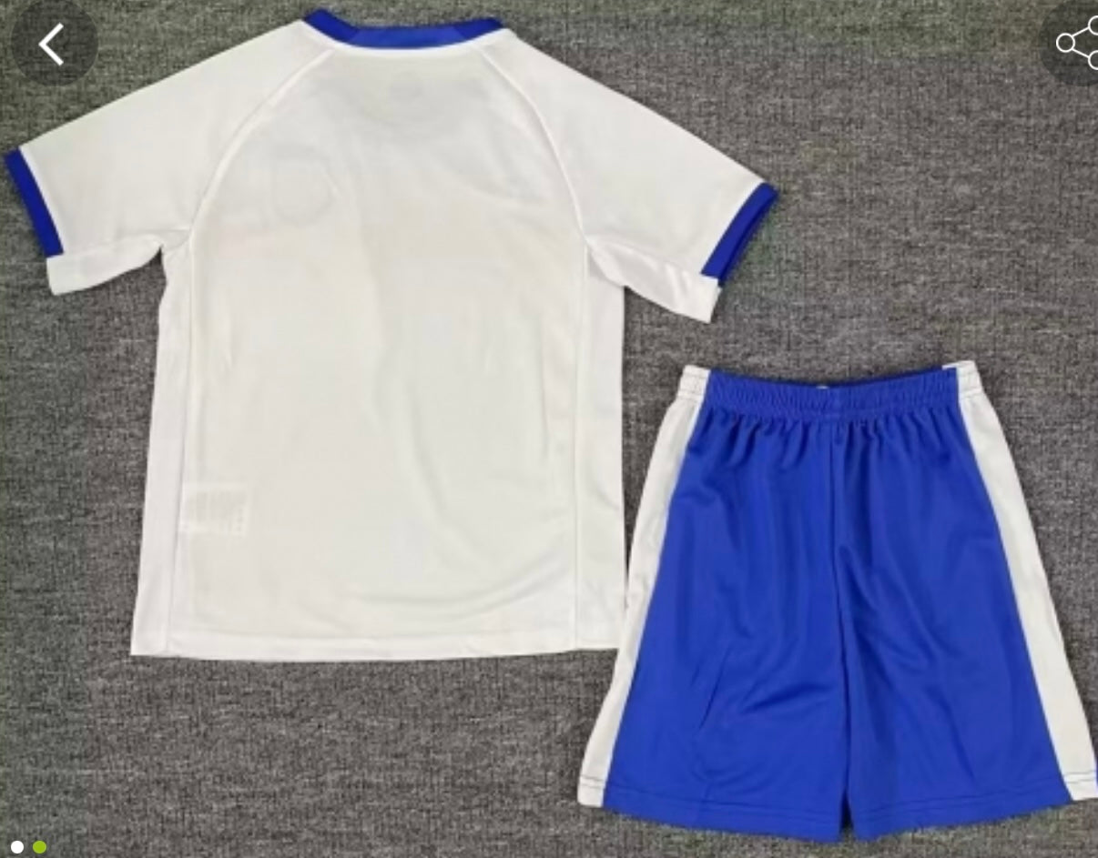 Inglaterra  Criança 25/26