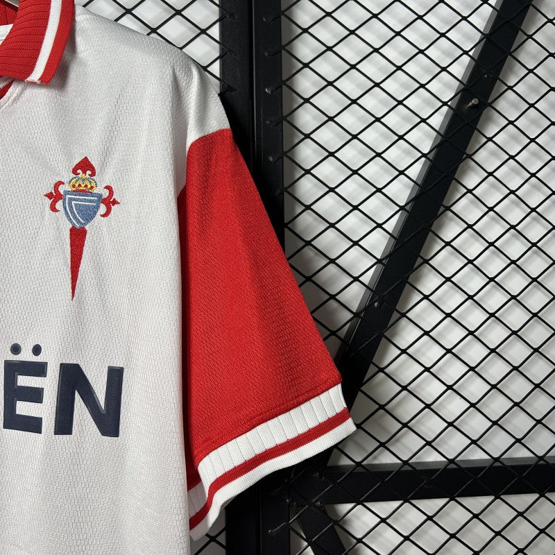01/02 Retro Celta Away Shirt