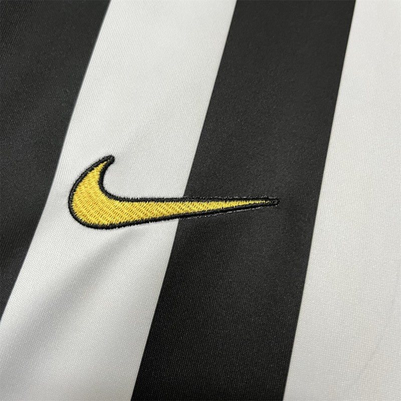 03/04 Retro Juventus Home Shirt