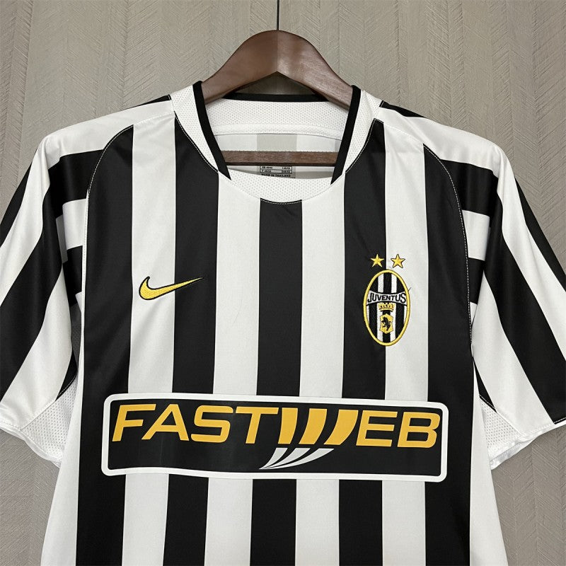 03/04 Retro Juventus Home Shirt