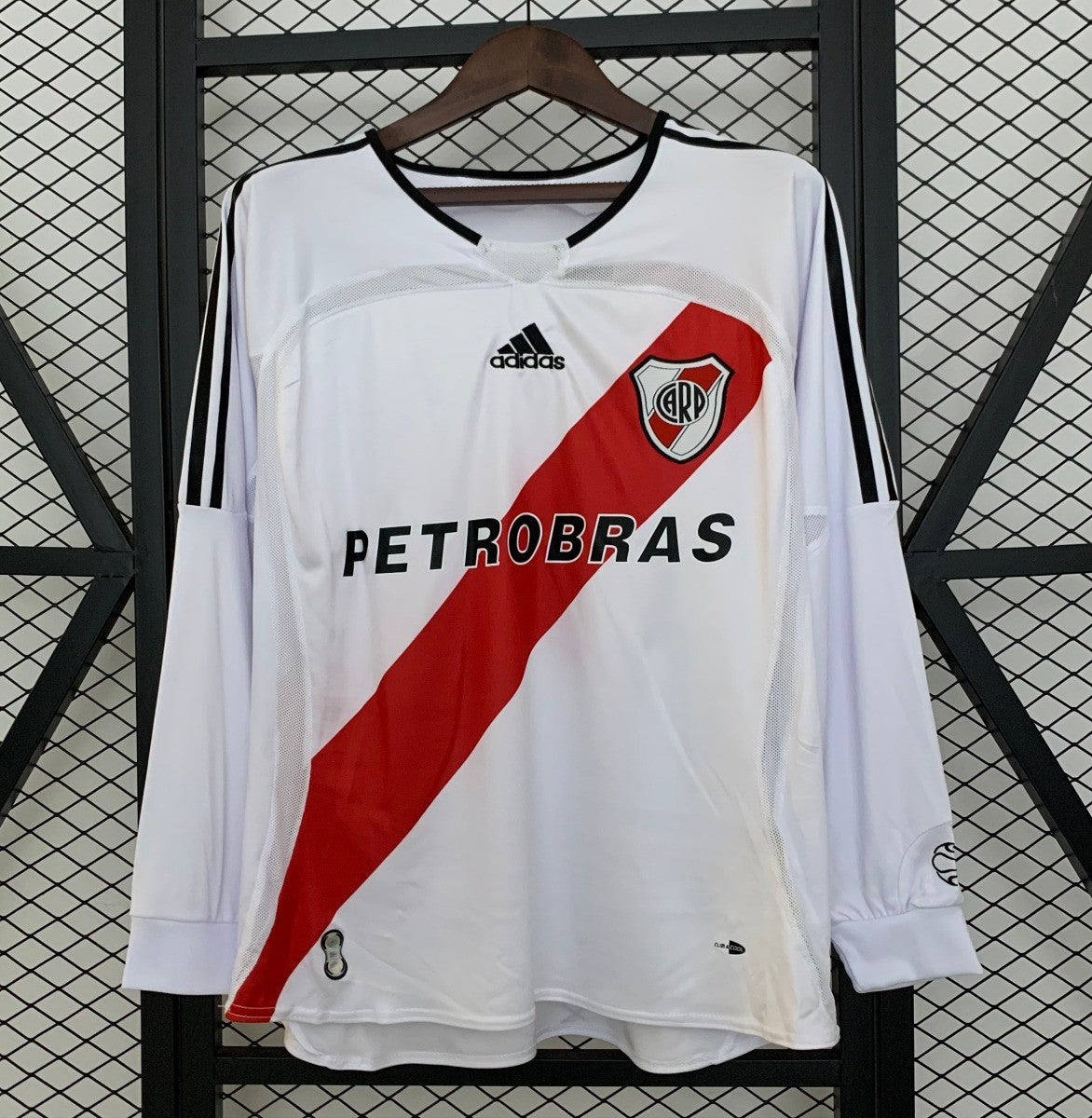 06/07 Retro Long Sleeve River Plate Home Shirt