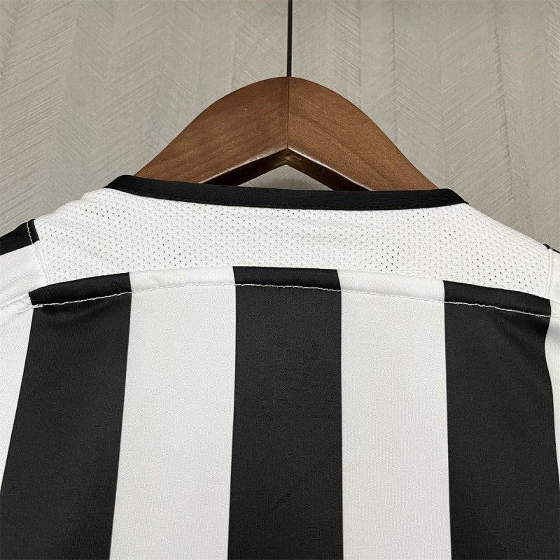 03/04 Retro Juventus Home Shirt