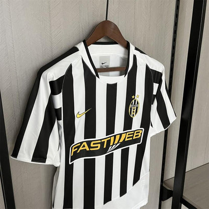 03/04 Retro Juventus Home Shirt